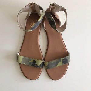 Yosi Samra Camo Campbell Sandal